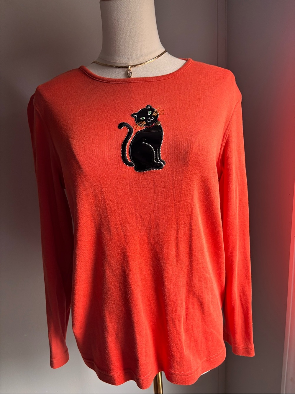 Vintage Women's Long-Sleeve with handmade Orange Cat Applique Topd